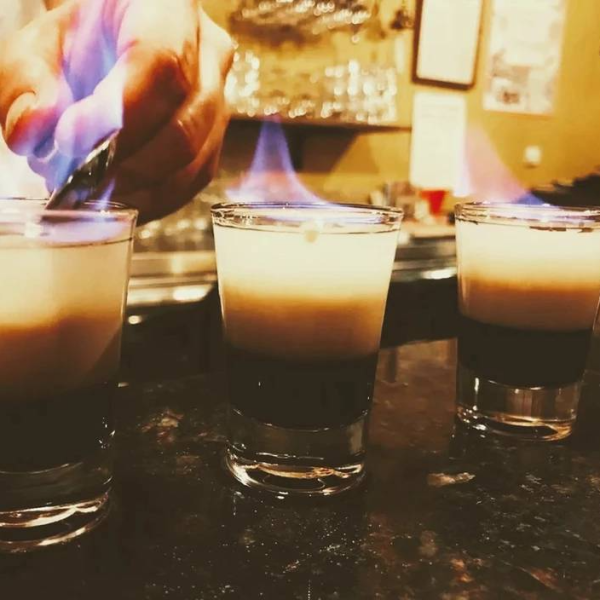 Des Bulles sous le Plafond - Restaurant Lyon Gerland - Événements Lyon